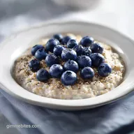 Fruit and Oats: Velvety Breakfast Bowl